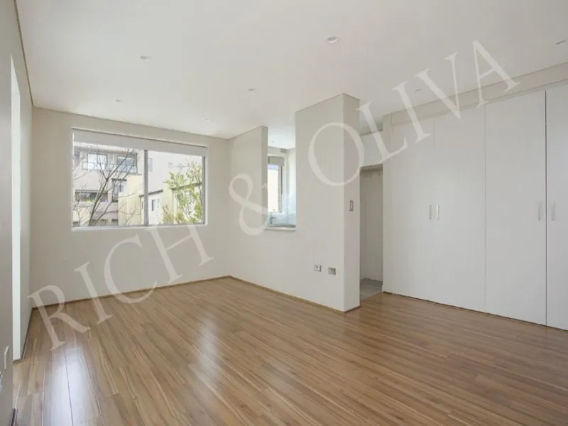 Modern Studio Apartment.