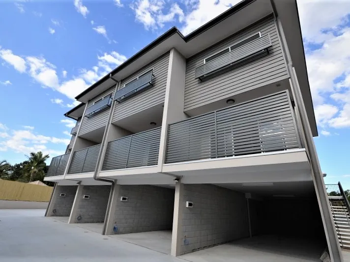 Modern Unit in Central Boronia Heights for Rent