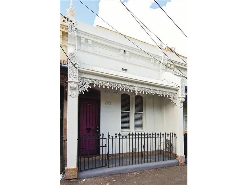 One Bedroom Terrace in the Heart of Newtown