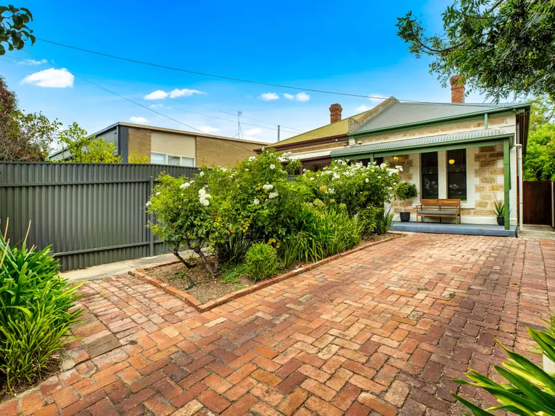 Classic Character Cottage in Cosmopolitan Norwood
