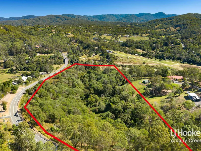 10 ACRES NATURAL BUSH ADJOINING CEDAR CREEK!