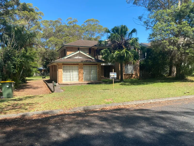 Elegant family home- Large Block-Rare opportunity