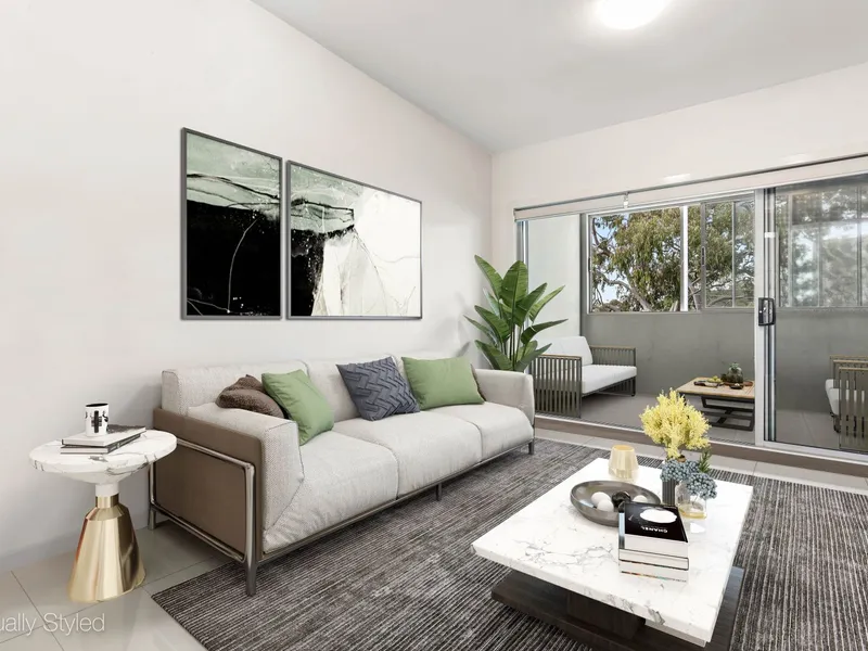 Stunning as new unit in lifestyle location