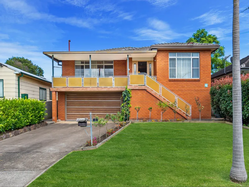 Grand Family Home Plus Separate Studio