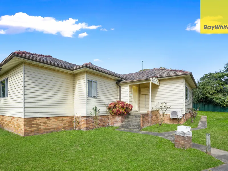 SPACIOUS HOME WITH WIDE FRONTAGE