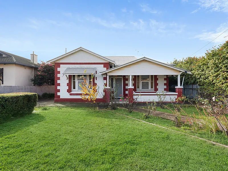 Make this deserving bungalow's destiny a reality on a deep 725m2 block.