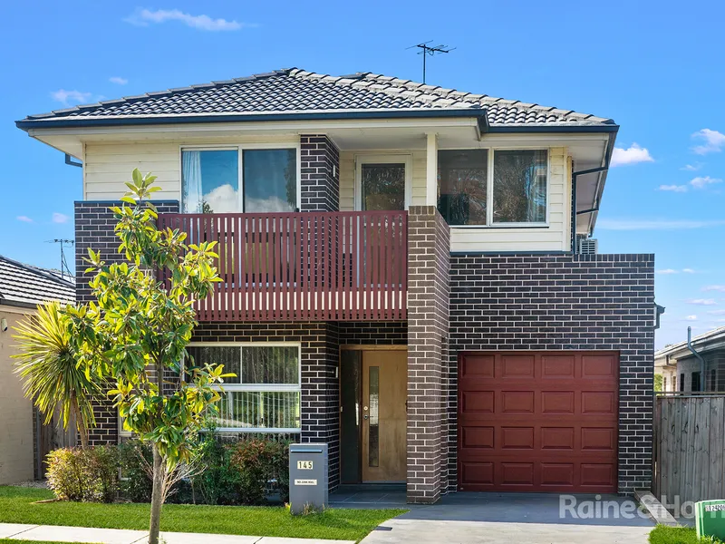 MODERN FAMILY HOME IN GREAT LOCATION