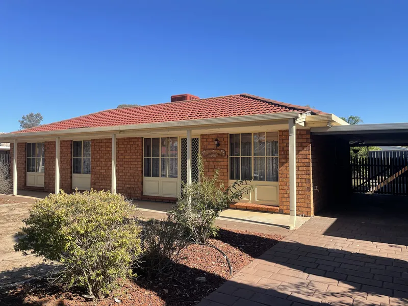 Bright & Airy Family home on Briony!