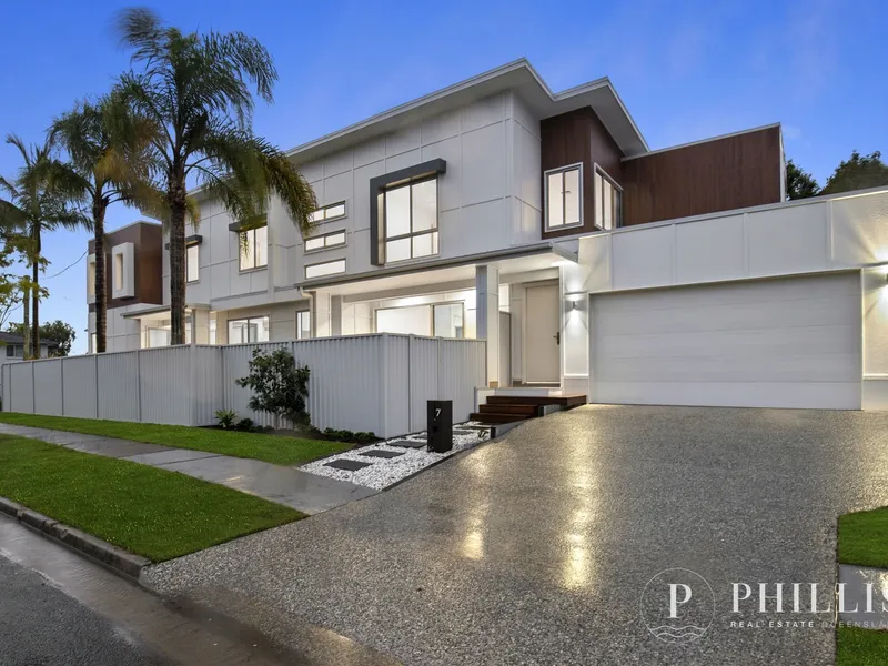 Brand new duplex pair in Paradise Point - Perfect home or investment