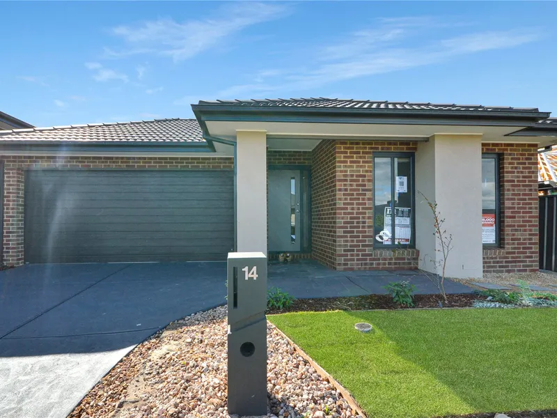 All New Spacious Beauty Close to Park with Extras