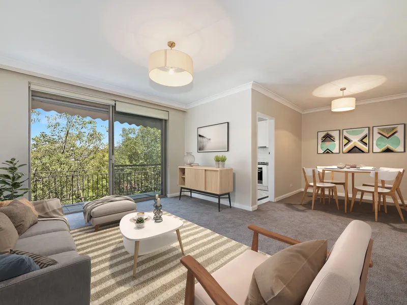 Bright Top Floor Two Bedroom Apartment
