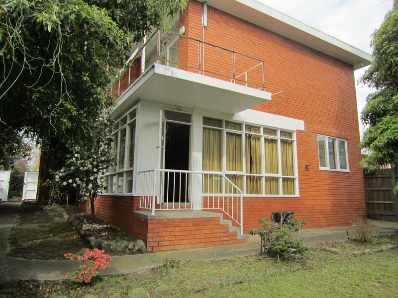 TWO BEDROOM GROUND LEVEL RESIDENCE WITH THE SIZE AND SPACE OF A HOME! | HODGES CAULFIELD