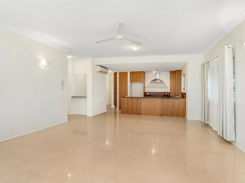 Stunning Unit One Street Back From The Beach!