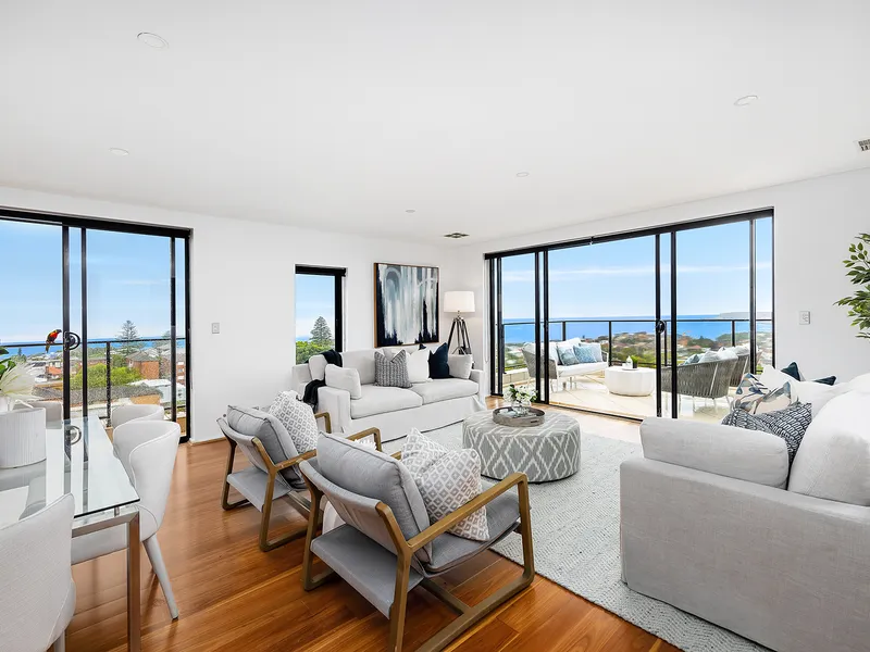 A Breathtaking Skyhome With 270-Degree Views, Private Heated Pool And Huge Rooftop Terrace (355sqm On Title)