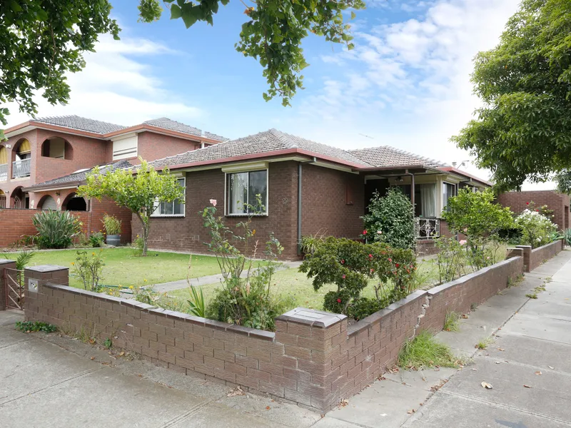 SPACIOUS FAMILY HOME/GREAT INVESTMENT