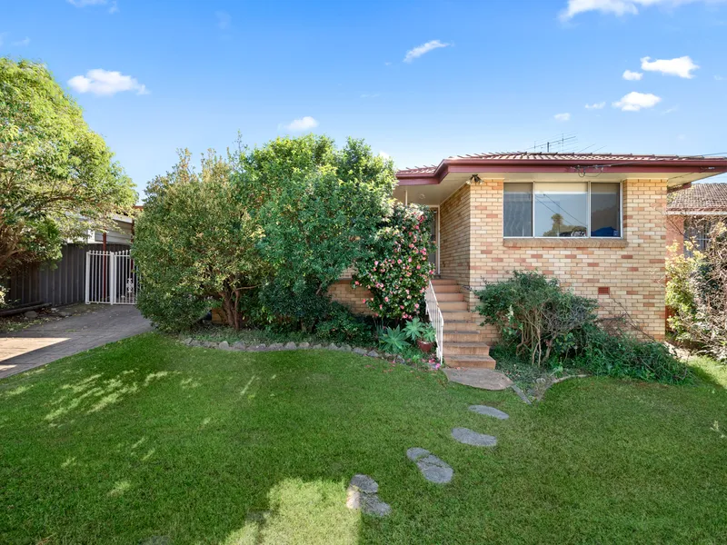 RENOVATED BRICK 3 BEDROOM - THE PERFECT FIRST HOME!