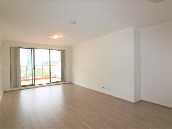 Renovated 3-bedroom apartment with floorboards