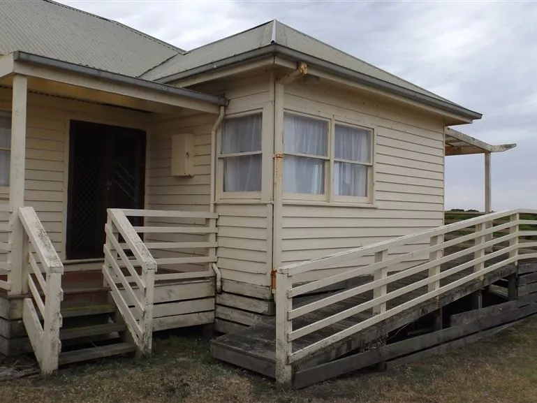 Peterborough - Fully Furnished home