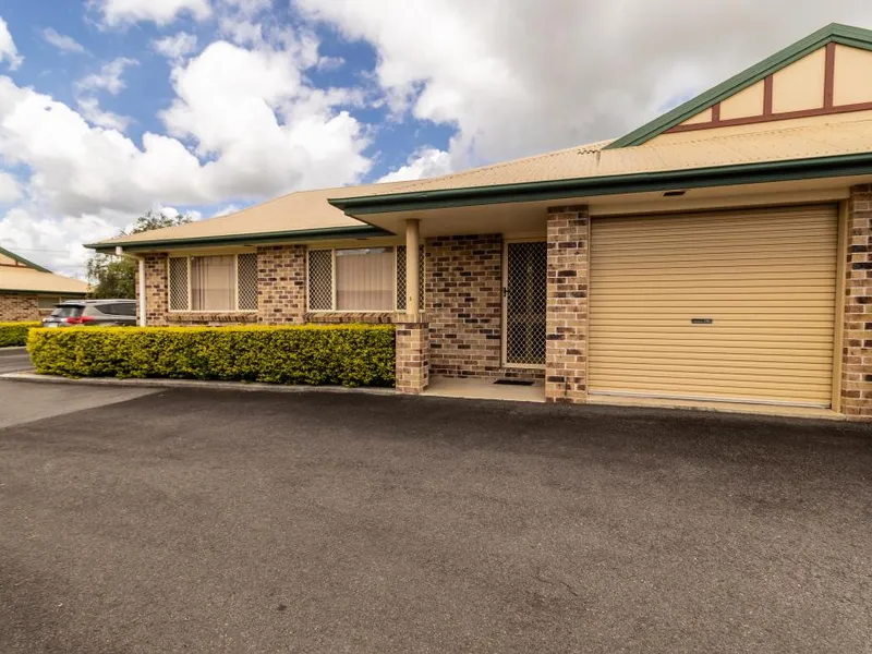 2 Bedroom Unit in Quiet Complex