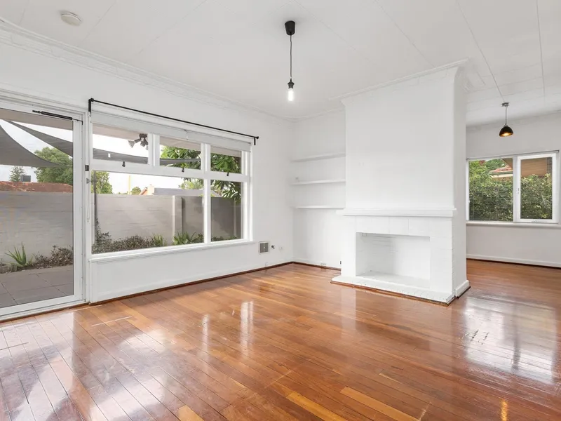 CHANCE TO OWN YOUR 1ST HOME!