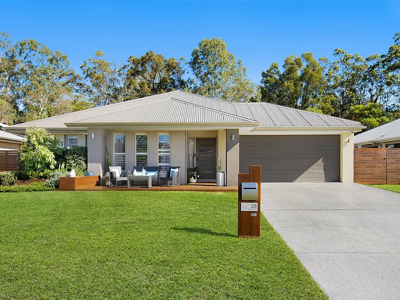 A BLUE RIBBON BEAUTY IN THE COVETED CALIFORNIA CREEK ESTATE!