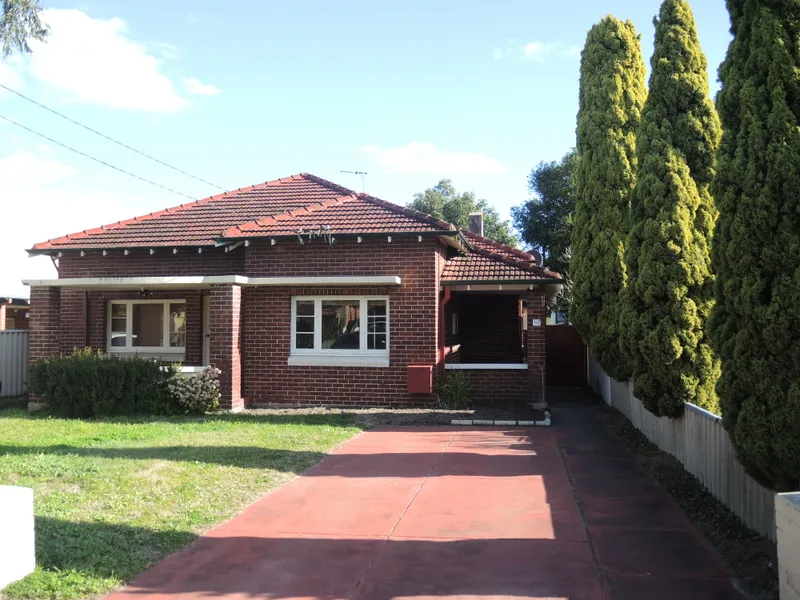 Gorgeous Inglewood Character home!