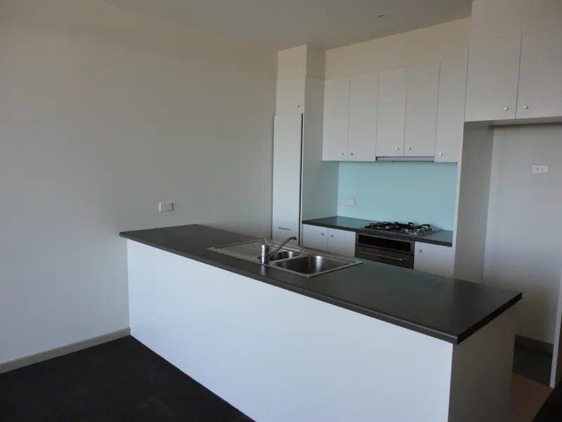 TWO BEDROOM APARTMENT IN THE HEART OF THE CITY!