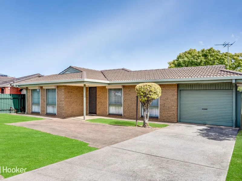 Sleek and Stylish with all the Trimmings