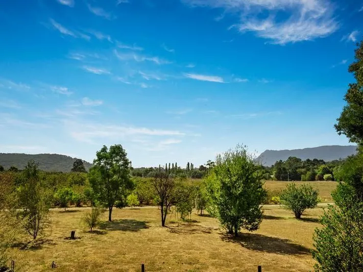 Country Lifestyle Living