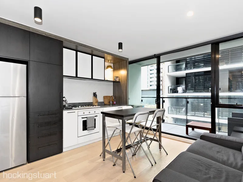 High End Playhouse Apartments 