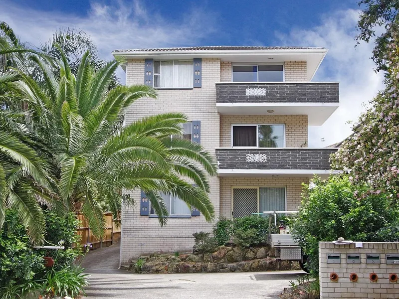 Amazing recently renovated two bedroom unit.