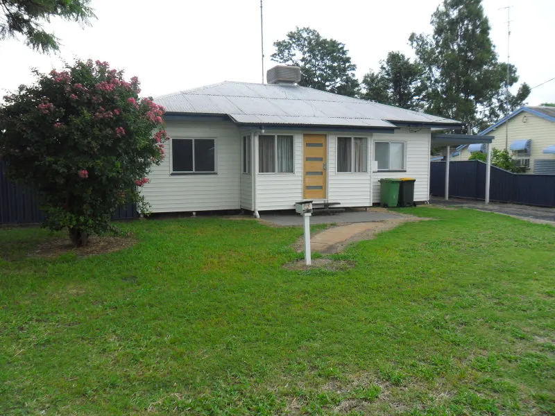 COSY AND COMFORTABE FAMILY HOME 