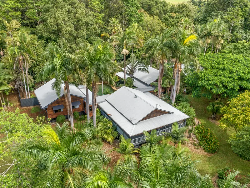 Prestigious rural lifestyle on serene creek acreage