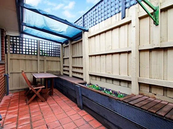 POLISHED FLOORBOARDS | STORAGE GALORE | PRIVATE COURTYARD