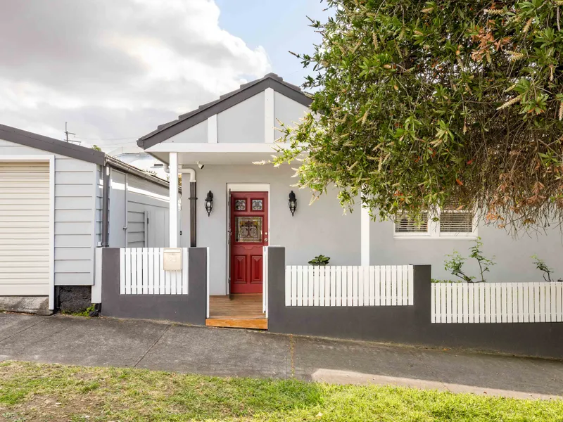 Renovated single-level house on 349sqm