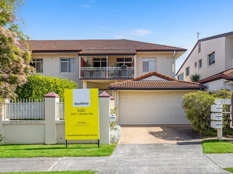 LUXURY LIFESTYLE - BLUE CHIP LOCATION IN SCARBOROUGH!