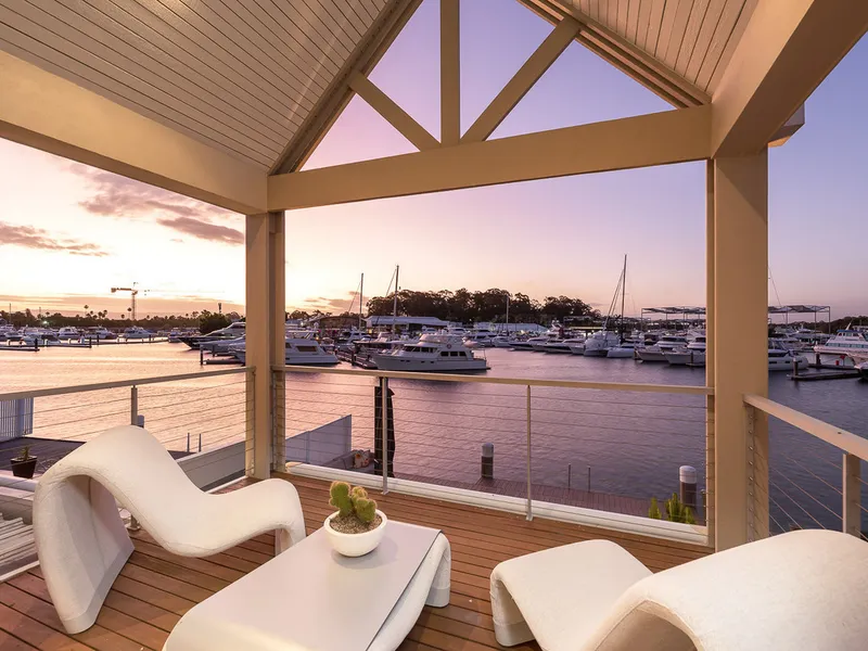 Beautiful Harbourfront Villa With Amazing Marina Views - Fully Furnished