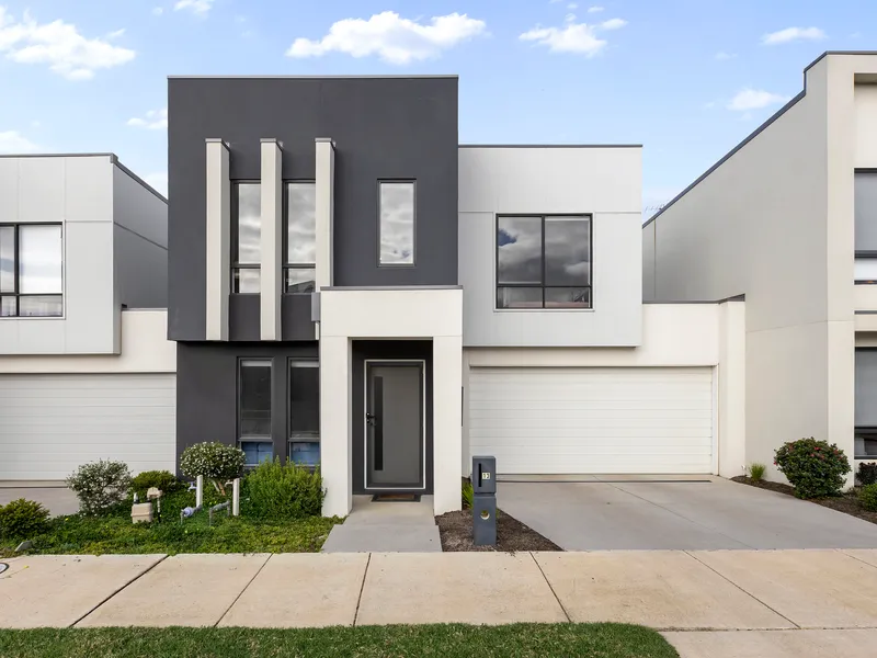 Immaculate Charlemont Home