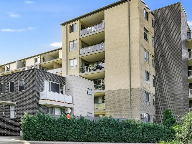 Spacious, Sun-filled Adaptable Two Bedroom Apartment