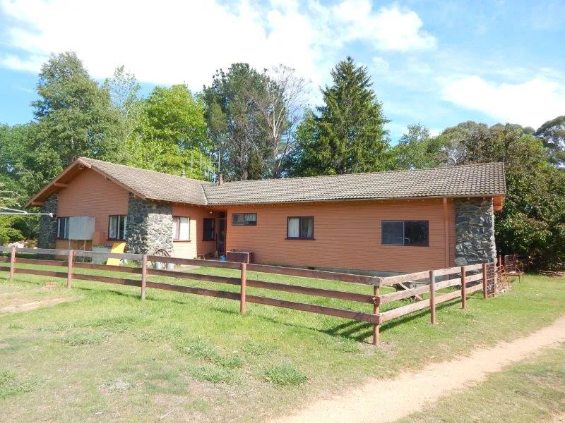 RIVERSIDE - 5 ACRES – HOUSE – SHEDS