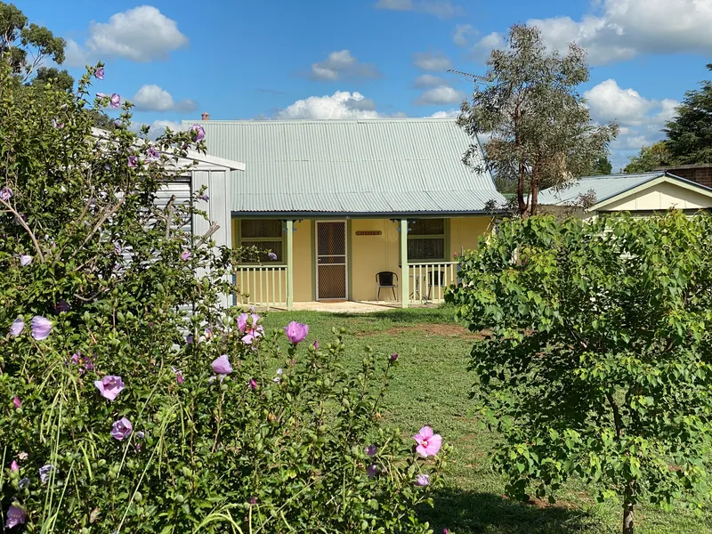 Cute Cottage with Character - No Work to do!