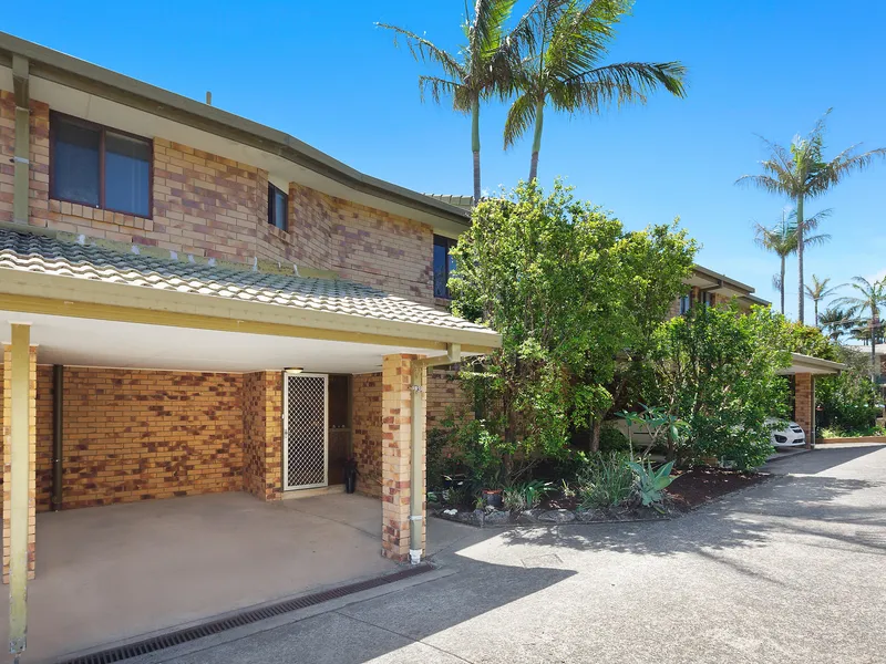 Spacious townhouse within a very convenient location