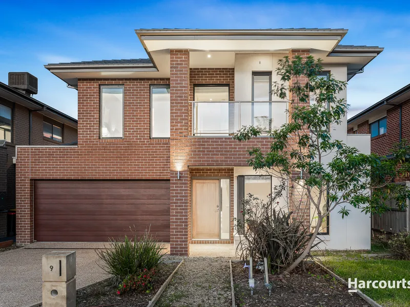 Shimmering Style with a Family Focus