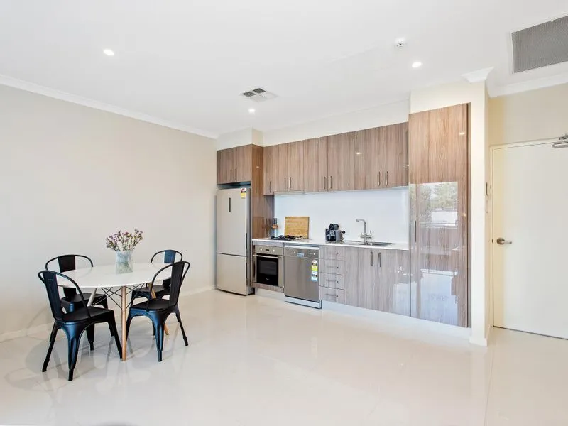 BEAUTIFULLY FINISHED UNFURNISHED 1 BEDROOM 1 BATHROOM IN PERTH