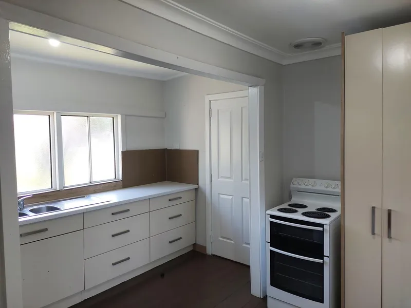 1 BED UNIT, CONVENIENT LOCATION