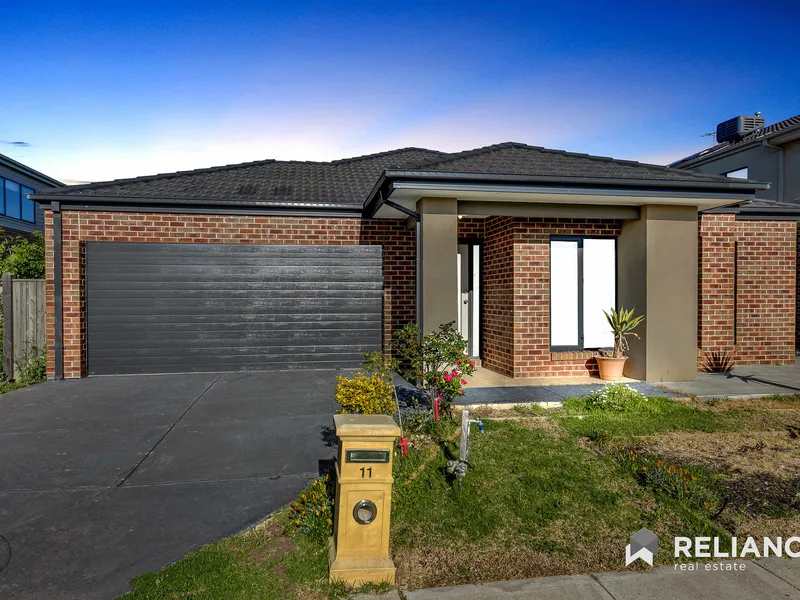 Family 4 Bedroom Home with School zoning to Saltwater!