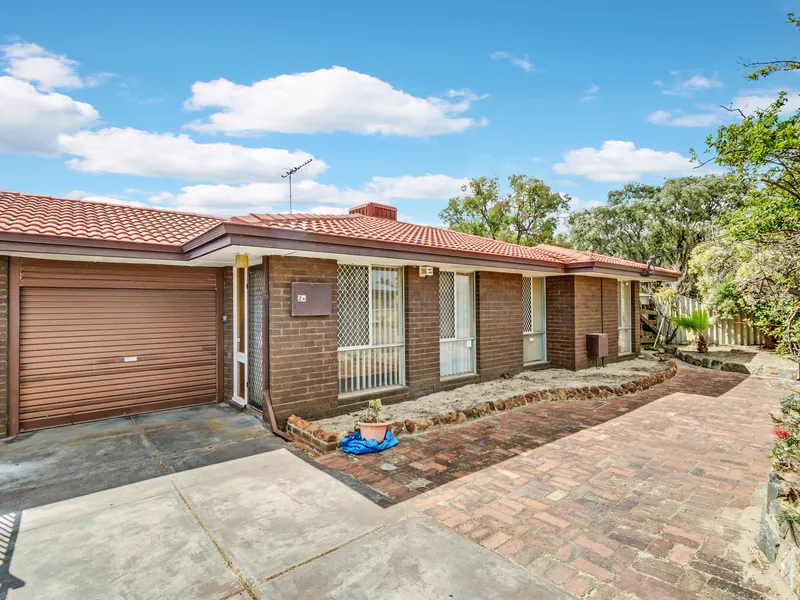 Great first home in a great location!