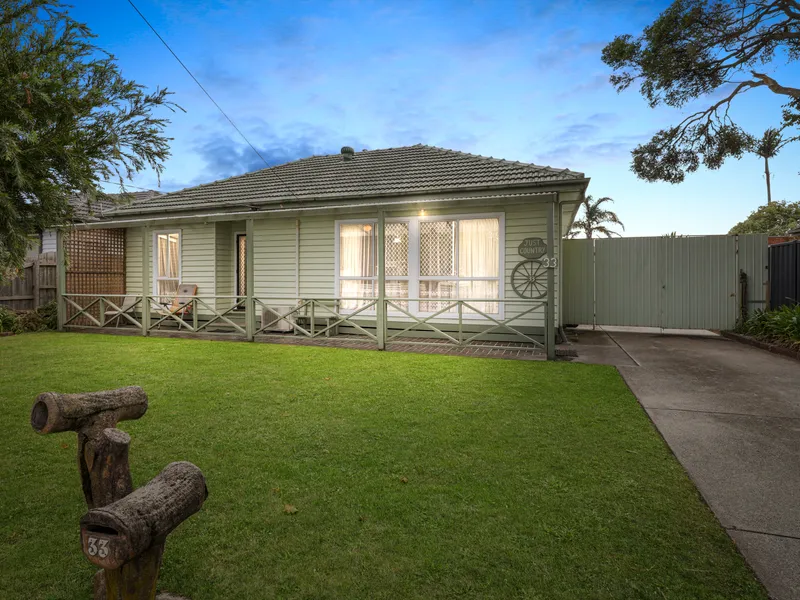 Neat & tidy traditional retreat! Classic charm in premium location!