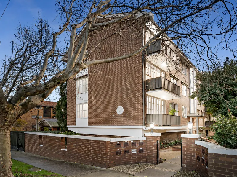 Huge Corner Home Bathed In Light