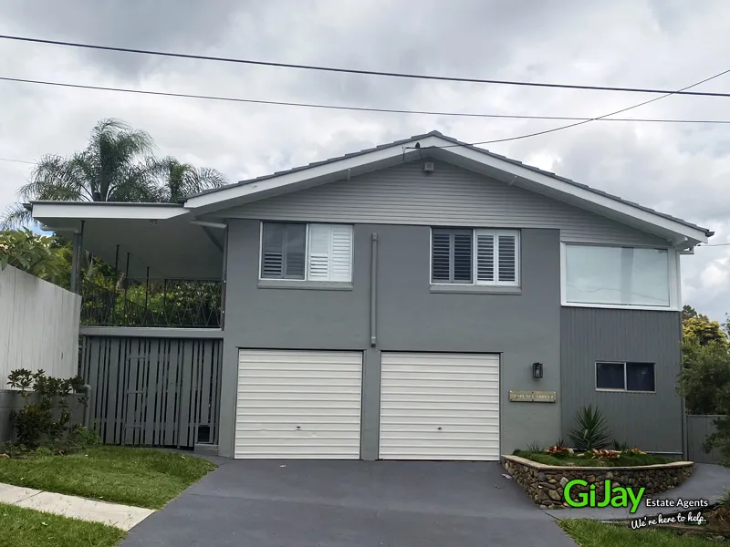 ELEGANT LUXURY FAMILY HOME - FULLY RENOVATED